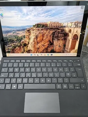 New Laptop Microsoft Surface Pro 7 8GB Intel Core i5 SSD 256GB
