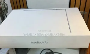 New Laptop Apple MacBook Air 2025 M4 13-inch 16GB Apple M4 SSD 256GB