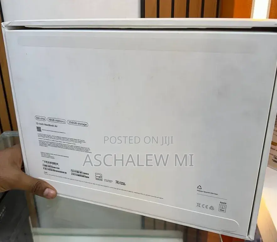 New Laptop Apple MacBook Air 2025 M4 13-inch 16GB Apple M4 SSD 256GB