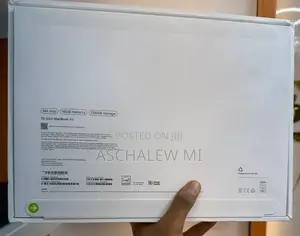 New Laptop Apple MacBook Air 2025 M4 13-inch 16GB Apple M4 SSD 256GB
