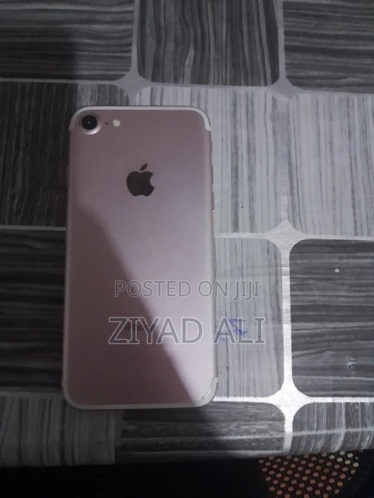Apple iPhone 7 32 GB Rose Gold