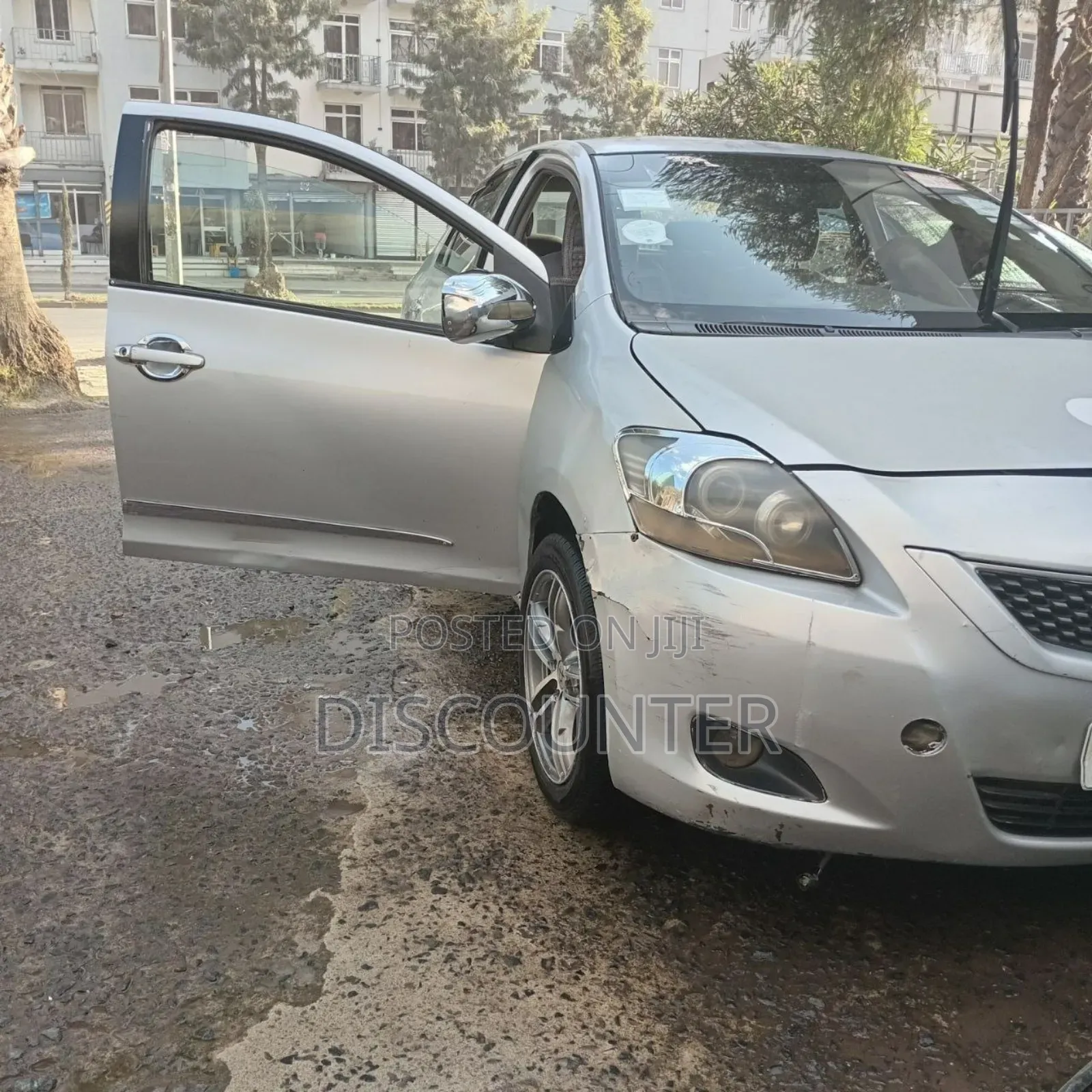 Toyota Belta 2009 Silver