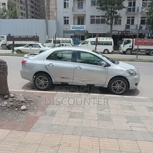 Toyota Belta 2009 Silver