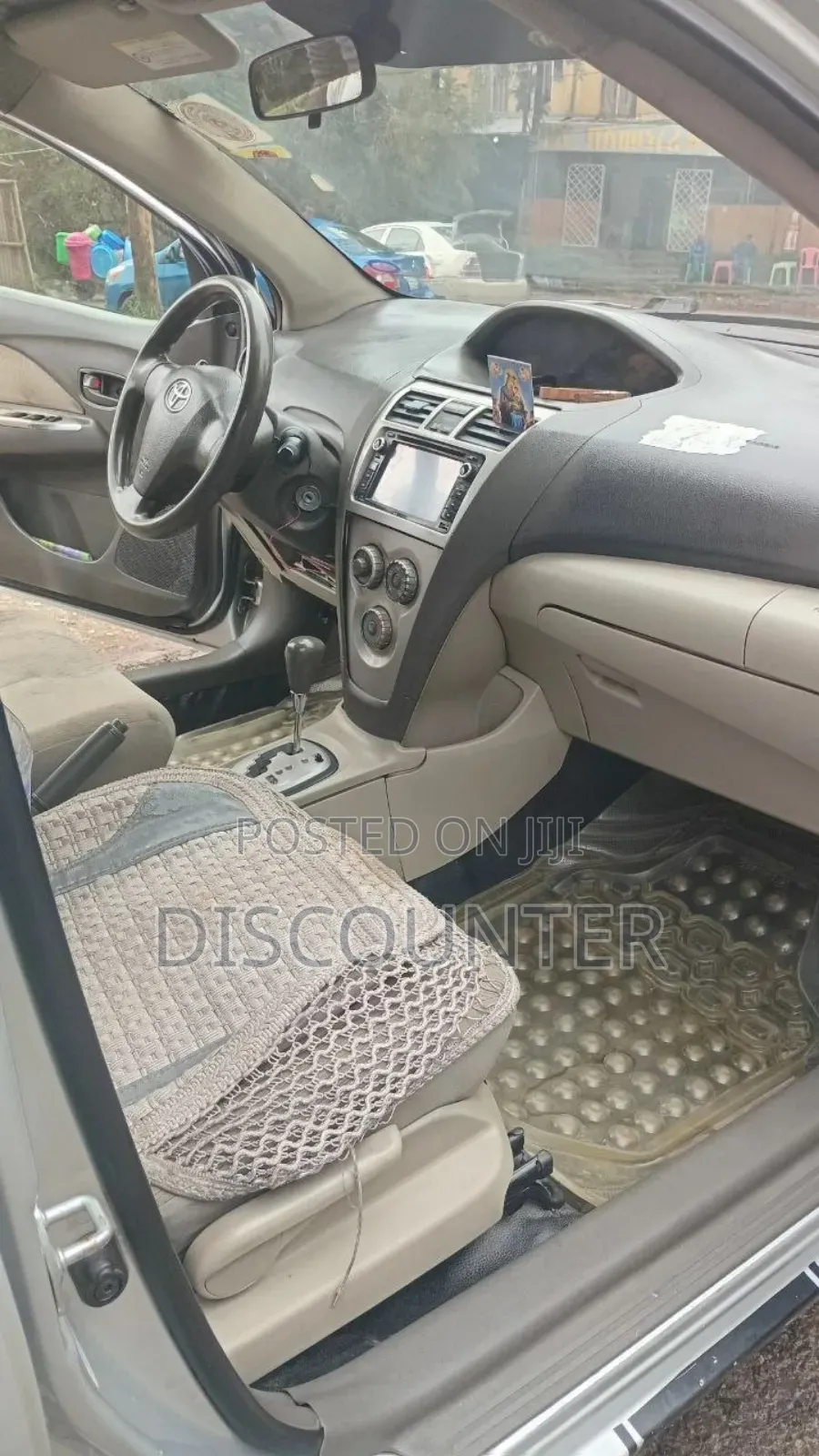 Toyota Belta 2009 Silver