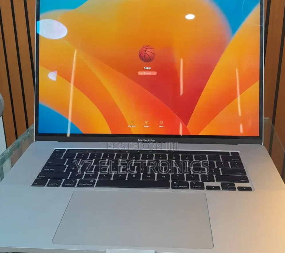New Laptop Apple MacBook Pro 2019 32GB Intel Core i9 SSD 1T
