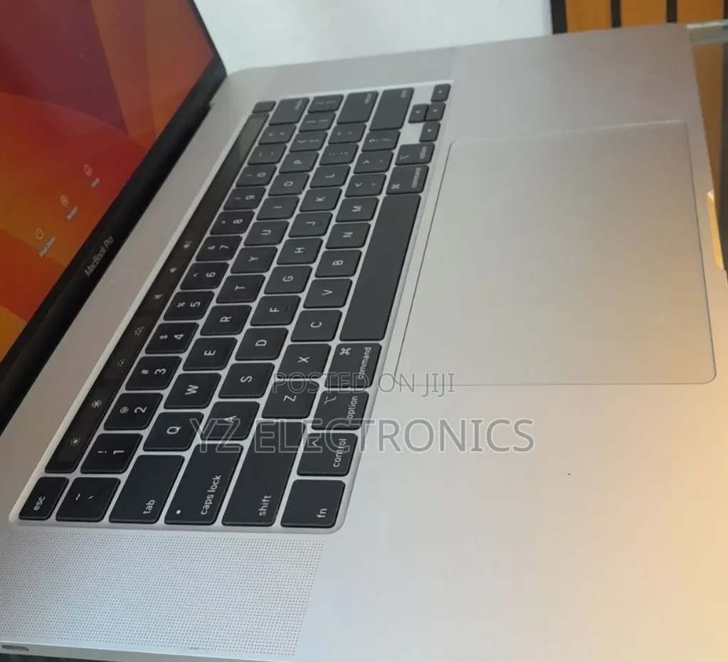 New Laptop Apple MacBook Pro 2019 32GB Intel Core i9 SSD 1T