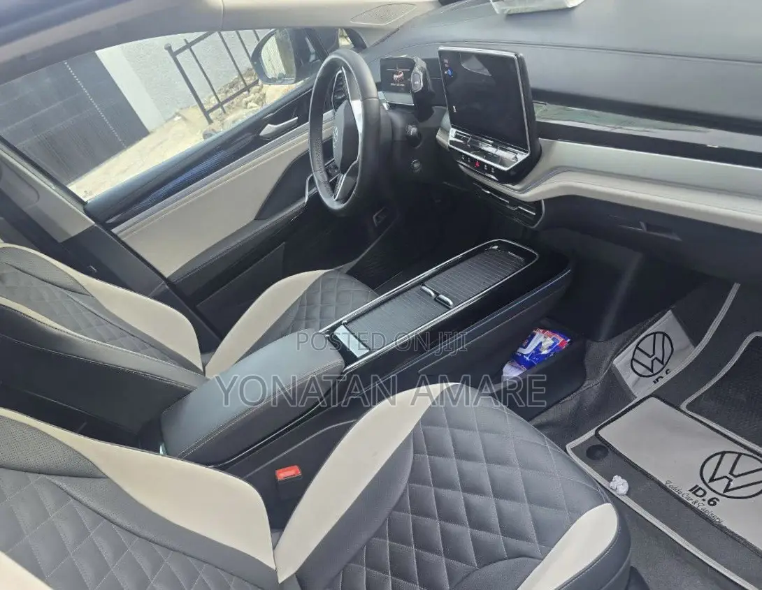 Volkswagen ID.6 2023 Gray