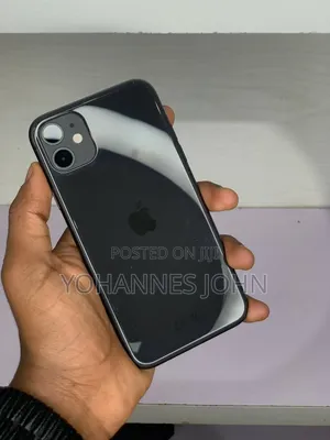 New Apple iPhone 11 64 GB Black