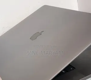 New Laptop Apple MacBook Pro 2019 32GB Intel Core i9 SSD 1T