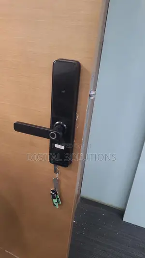Intelligent Digital Door Lock With Fast and Secure Access Control