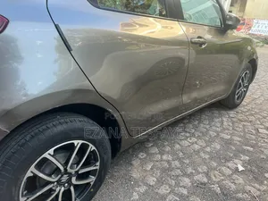 Suzuki Swift RS 2021 Gray