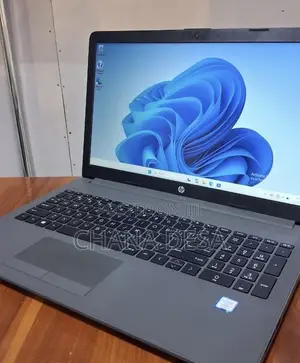 New Laptop HP 250 G7 8GB Intel Core i7 SSD 256GB