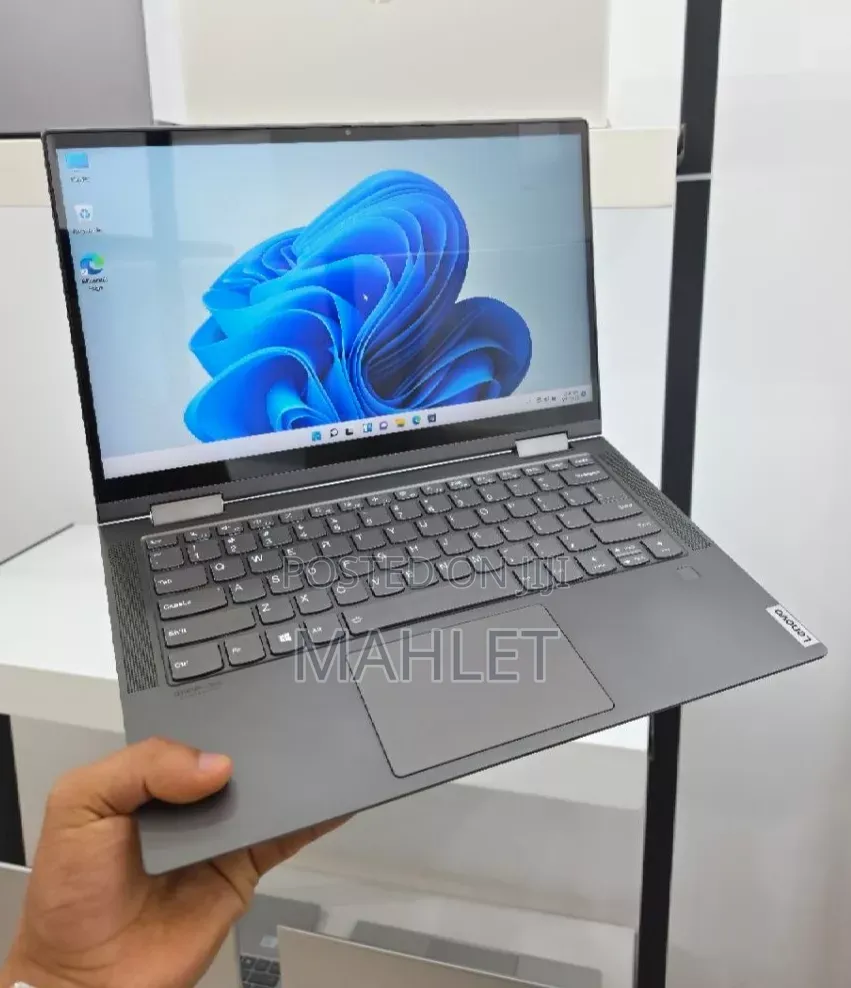 New Laptop Lenovo Yoga 330 16GB Intel Core i5 SSD 512GB
