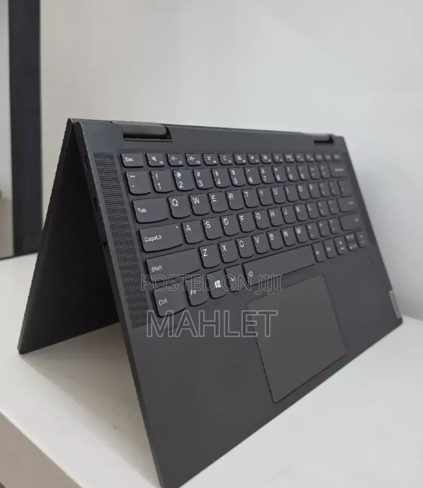 New Laptop Lenovo Yoga 330 16GB Intel Core i5 SSD 512GB