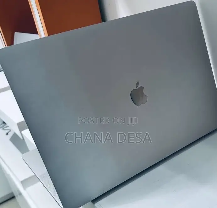 New Laptop Apple MacBook Pro 2019 16GB Intel Core i9 SSD 1T