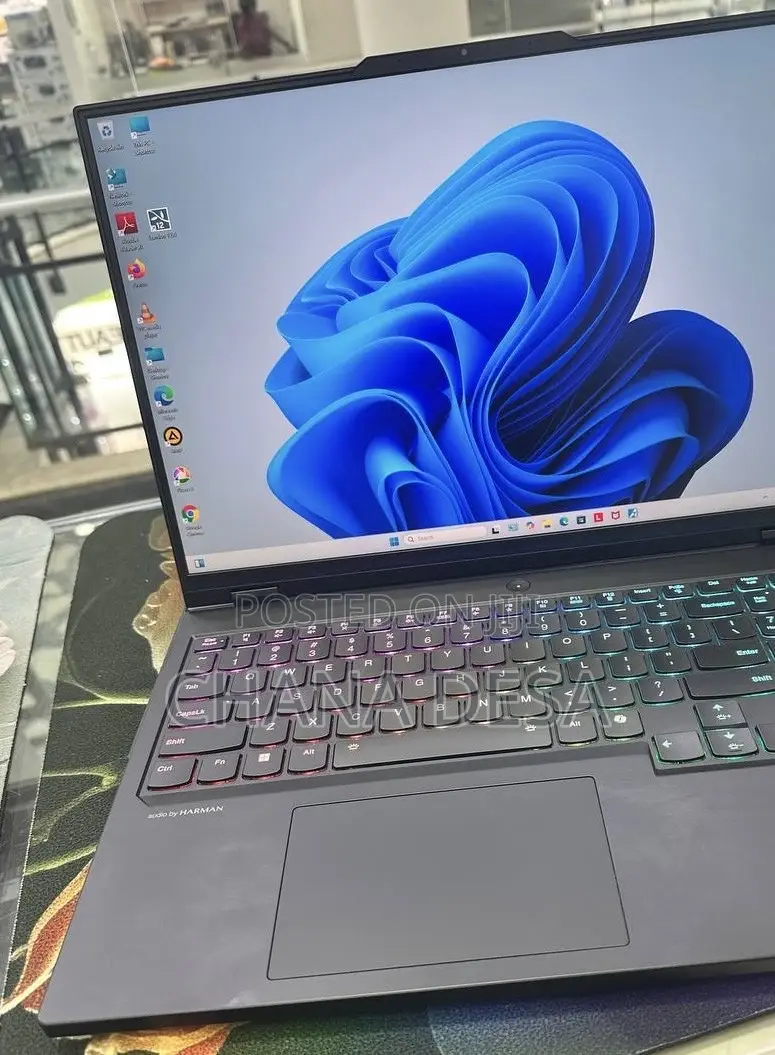 New Laptop Lenovo Legion Pro 7 32GB Intel Core i9 SSD 1T