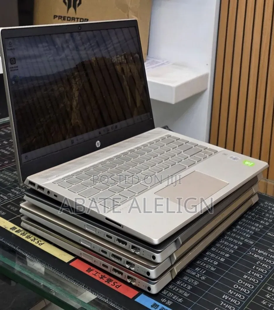 New Laptop HP Pavilion 14 8GB Intel Core i5 SSD 512GB