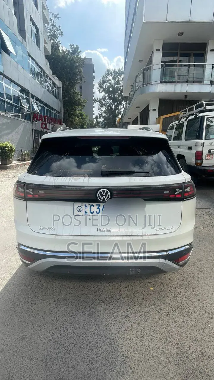 Volkswagen ID.6 2023 White