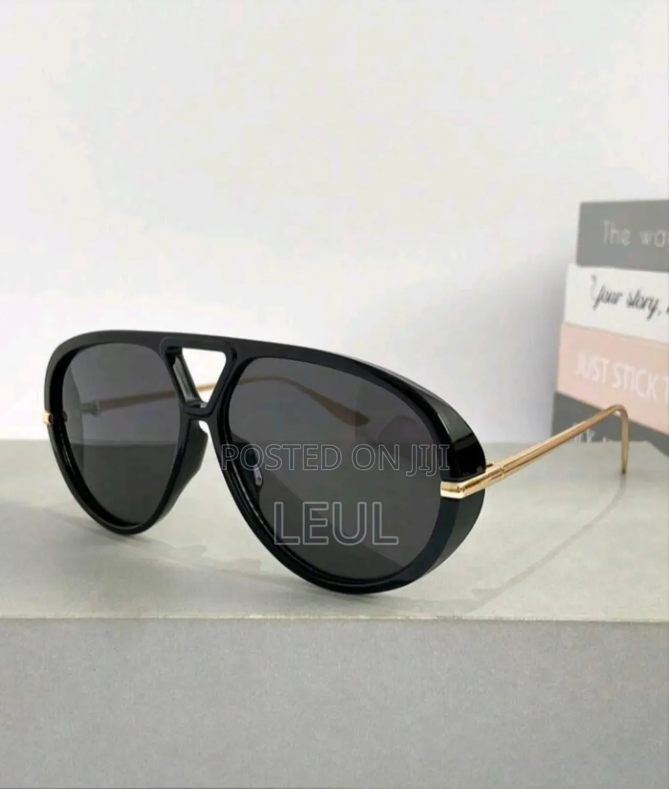 Fashionable Oversized Sunglasses