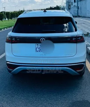 Volkswagen ID.6 2023 White