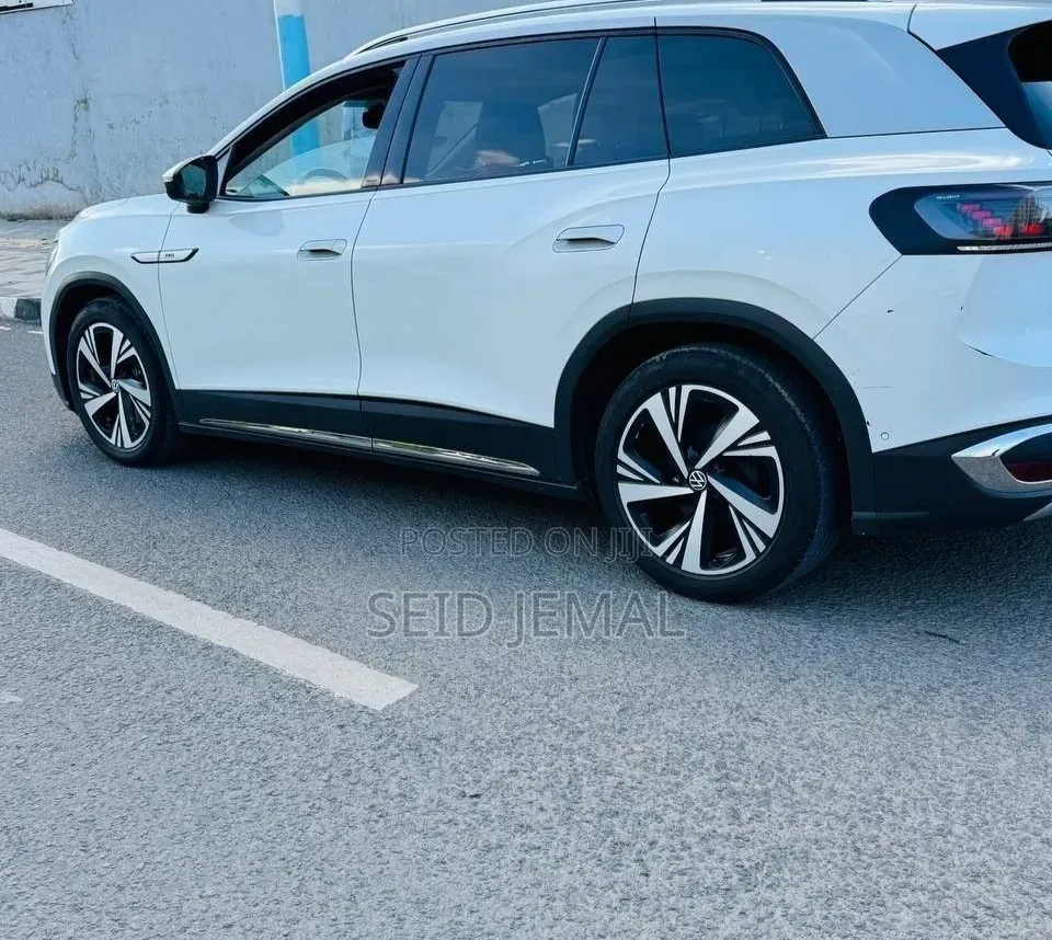Volkswagen ID.6 2023 White