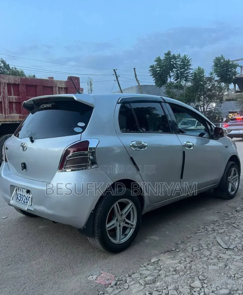 Toyota Yaris 1.0 Eco 2007 Silver