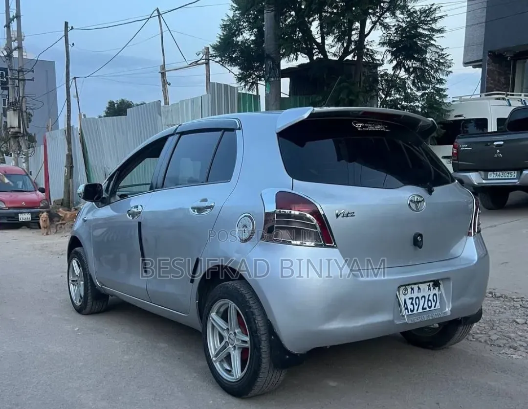 Toyota Yaris 1.0 Eco 2007 Silver