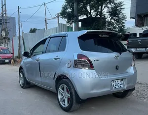 Toyota Yaris 1.0 Eco 2007 Silver