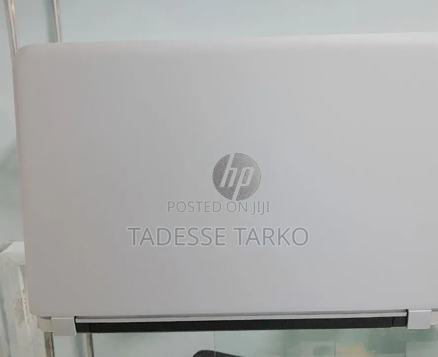 New Laptop HP Envy X360 8GB Intel Core i7 SSD 512GB