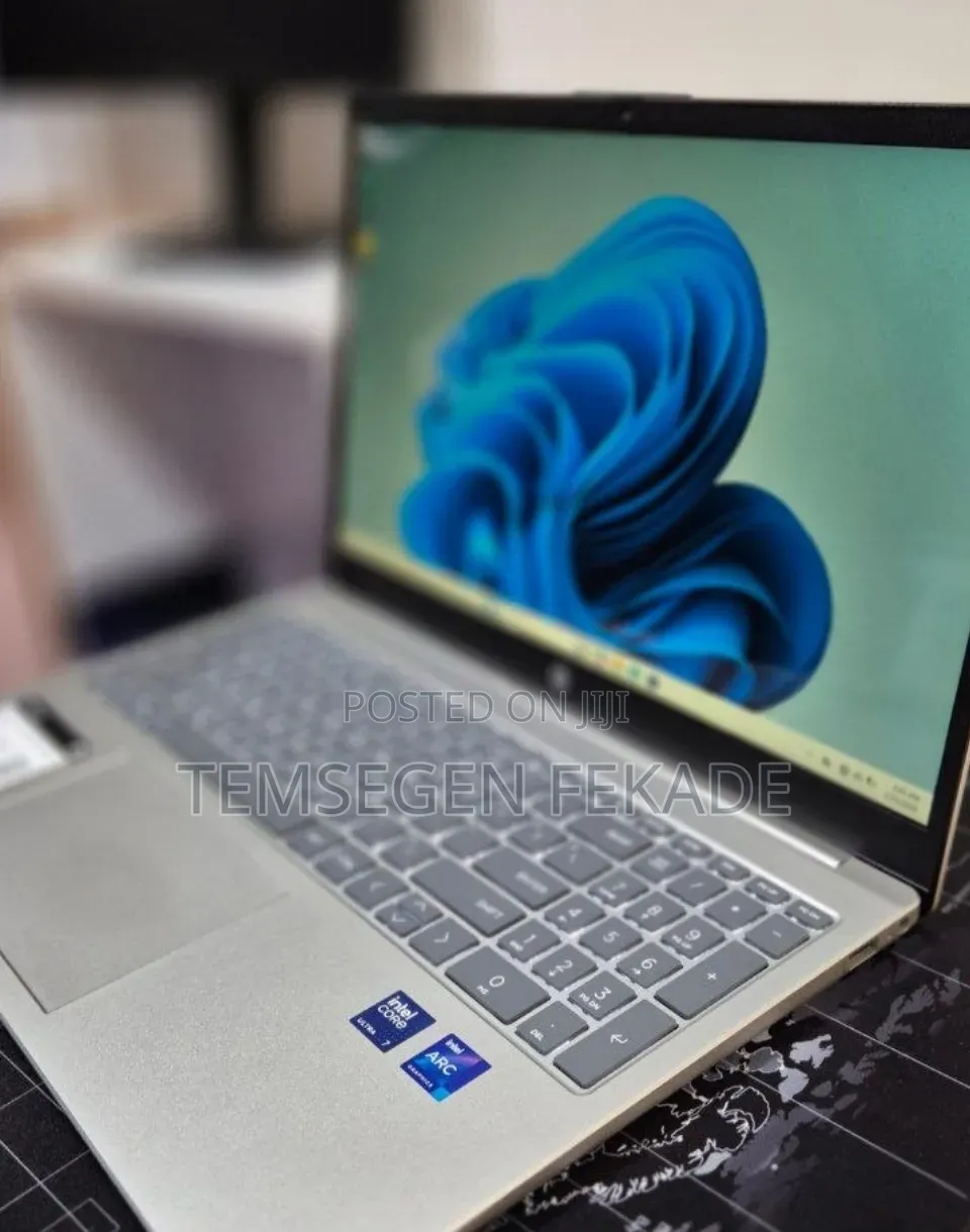 New Laptop HP Pavilion 15 16GB Intel Core Ultra 7 SSD 512GB