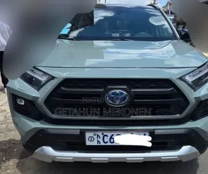 Toyota RAV4 2022 Blue