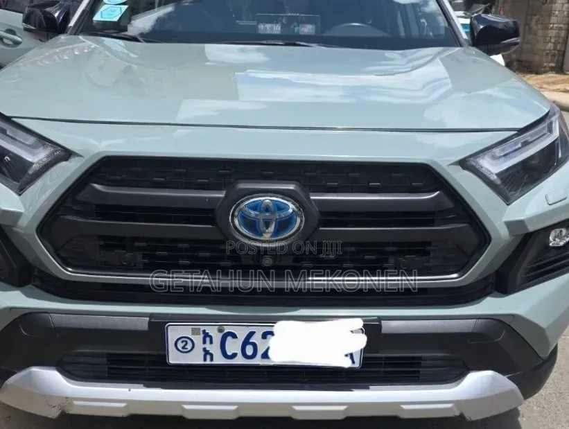 Toyota RAV4 2022 Blue