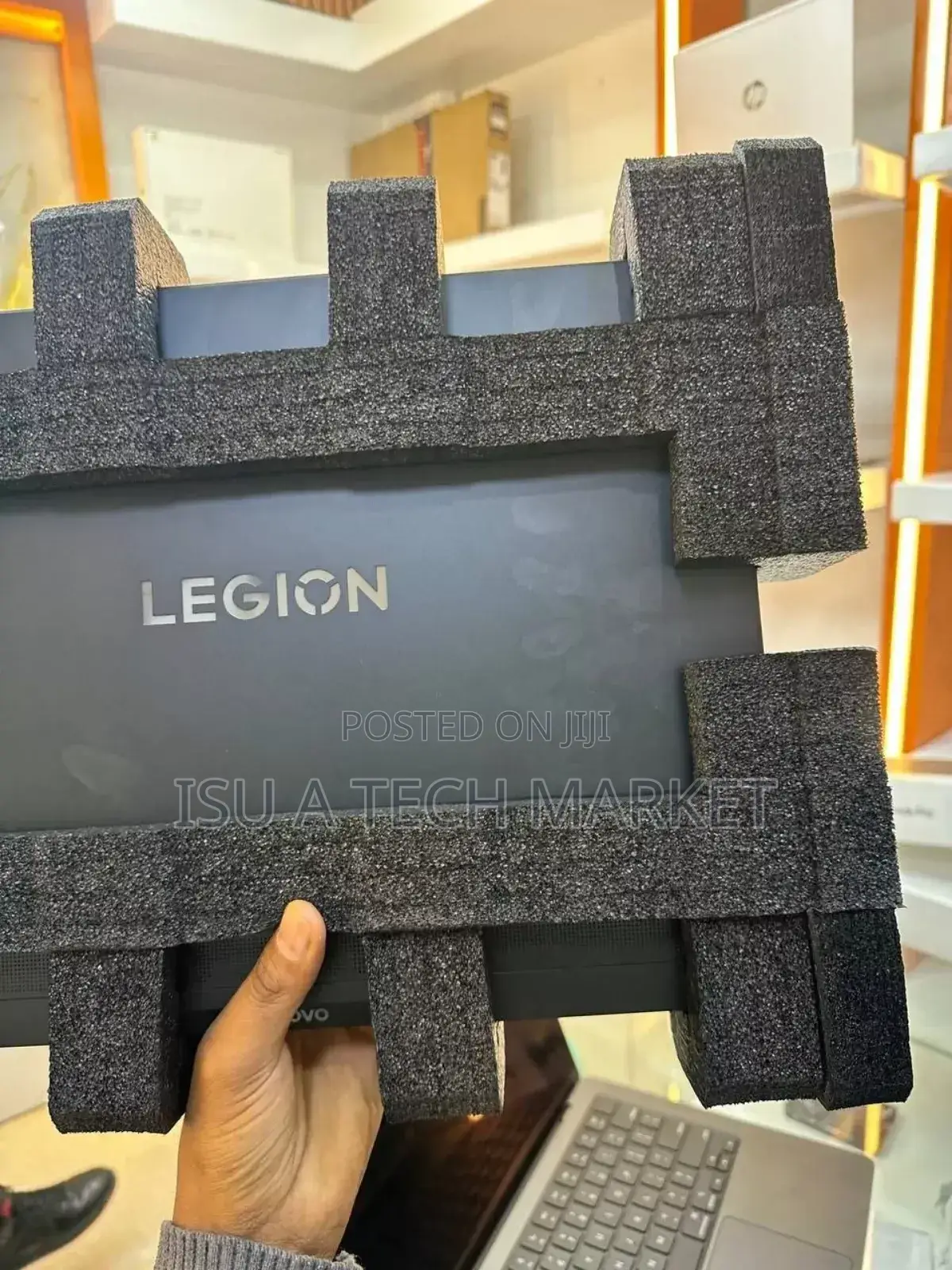 New Laptop Lenovo Legion Pro 7 64GB Intel Core Ultra 9 SSD 2T