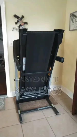 የስፖርት መሮጫ ማሽን
