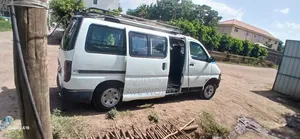Toyota HiAce 1998 White