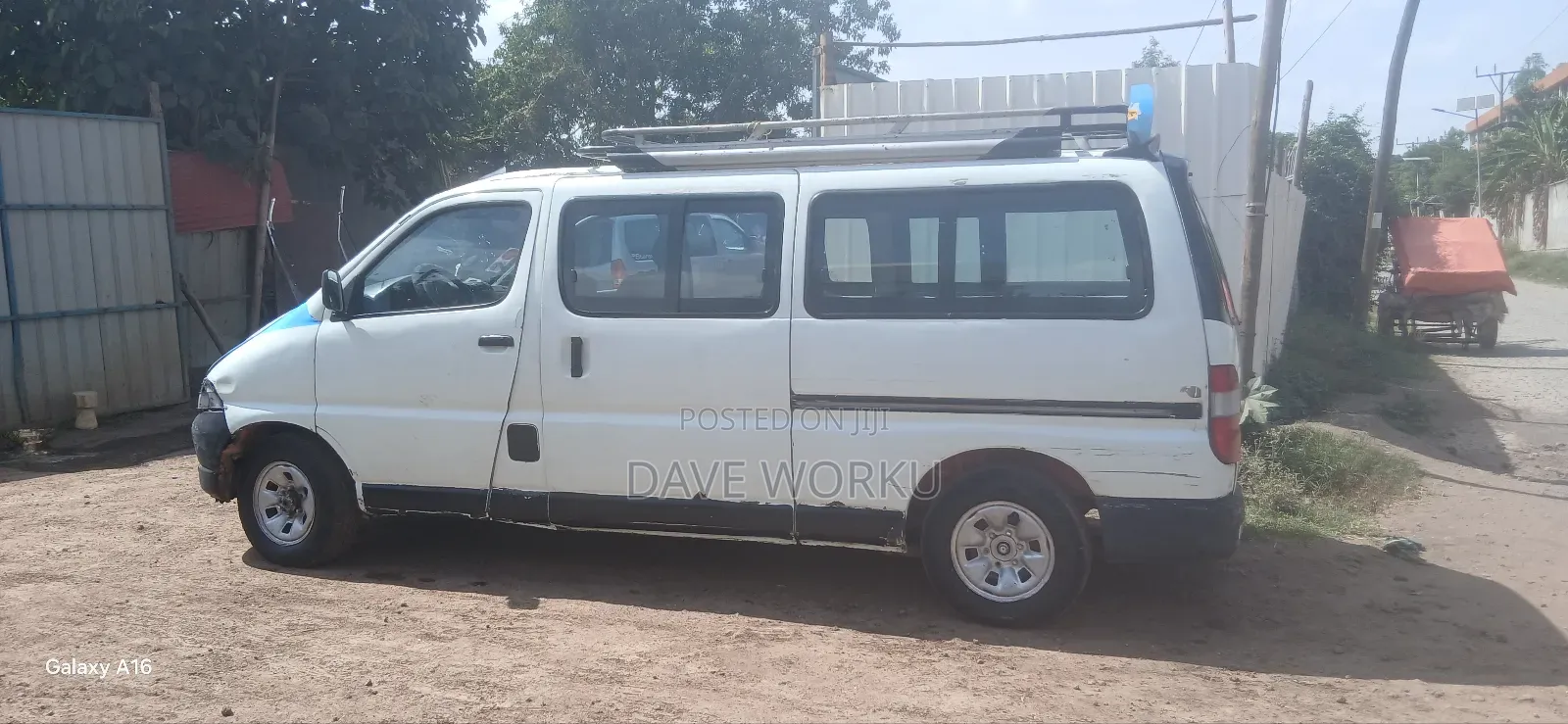 Toyota HiAce 1998 White
