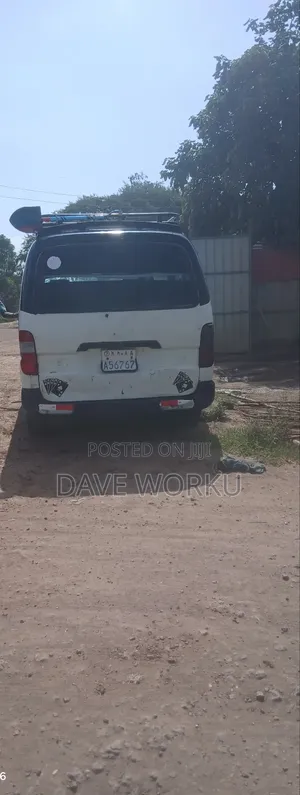 Toyota HiAce 1998 White