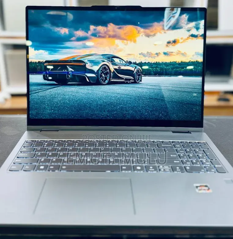 New Laptop Lenovo Yoga 7i 16GB Intel Core i7 SSD 512GB