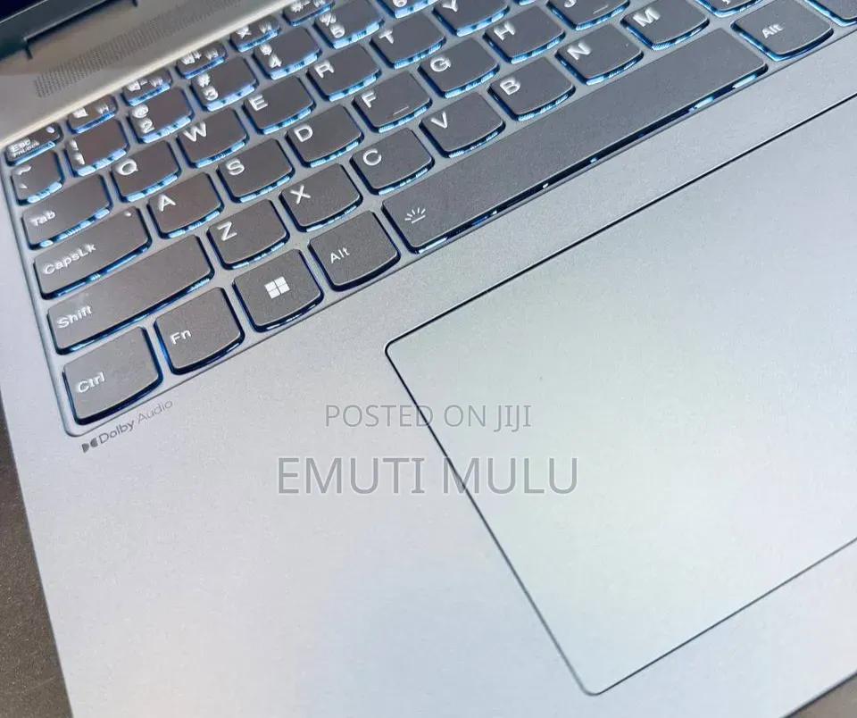 New Laptop Lenovo Yoga 7i 16GB Intel Core i7 SSD 512GB