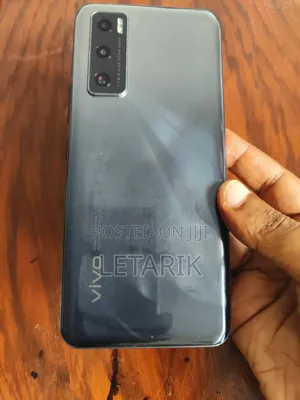 Vivo V23 128 GB