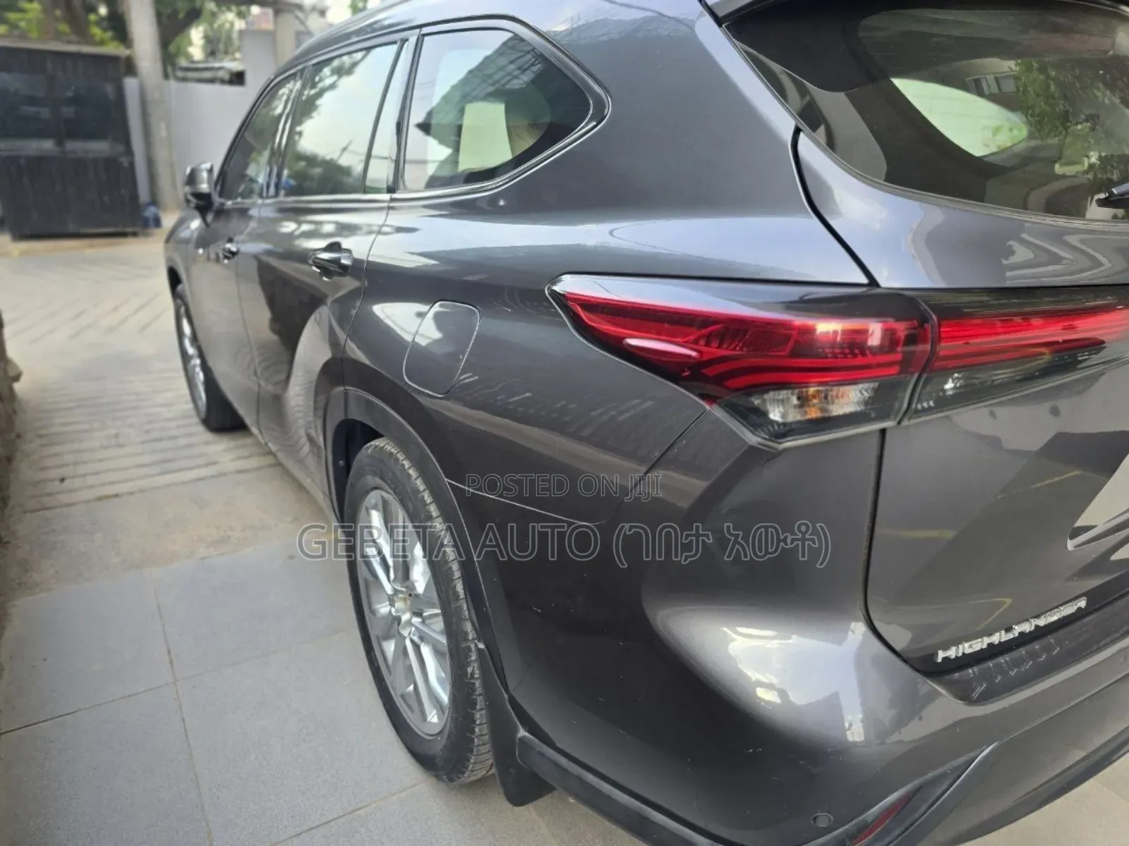 Toyota Highlander Limited AWD 2024 Gray