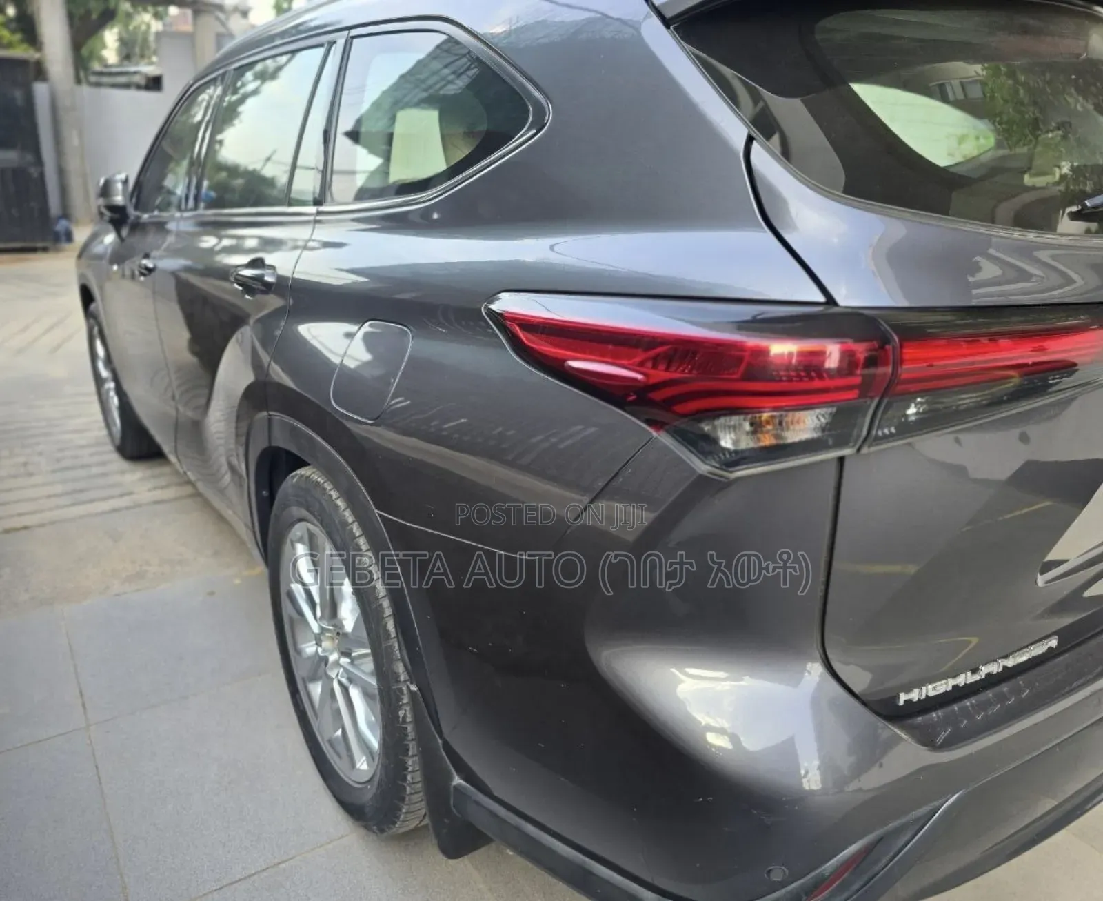 Toyota Highlander Limited AWD 2024 Gray
