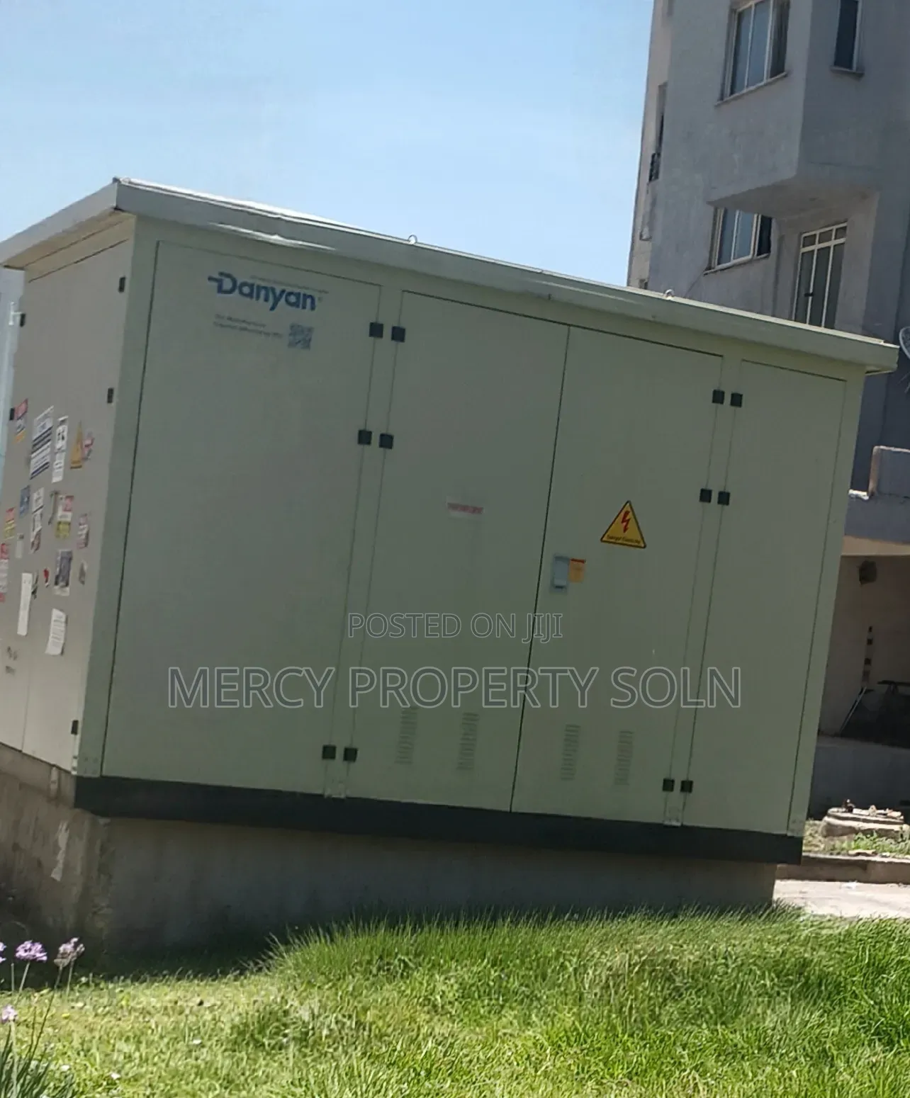 Big Industrial Warehouse for Rent in Addis Ababa on Asphalt Road