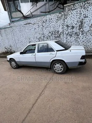 Mercedes-Benz 190 E 2.3 1986 White
