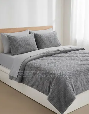 Velvet Fabric Comforter