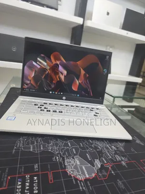 New Laptop HP Pavilion 14 8GB Intel Core i5 SSD 256GB