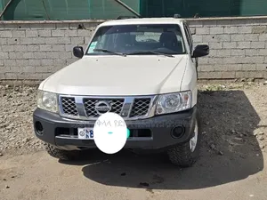 Nissan Patrol 2006 White