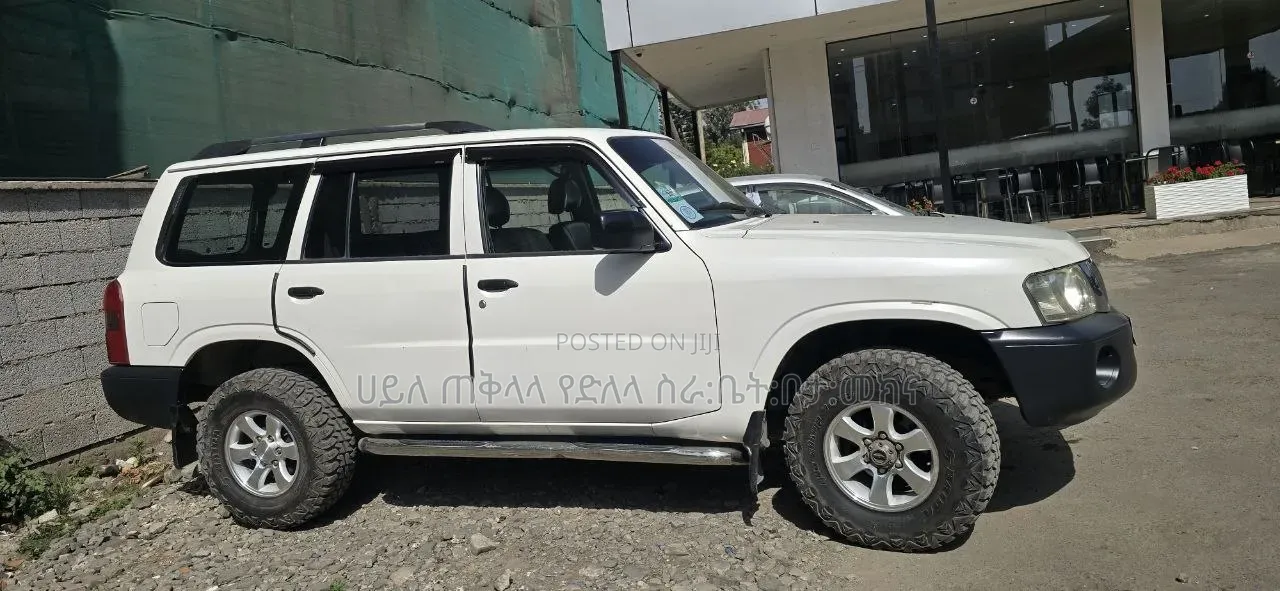 Nissan Patrol 2006 White