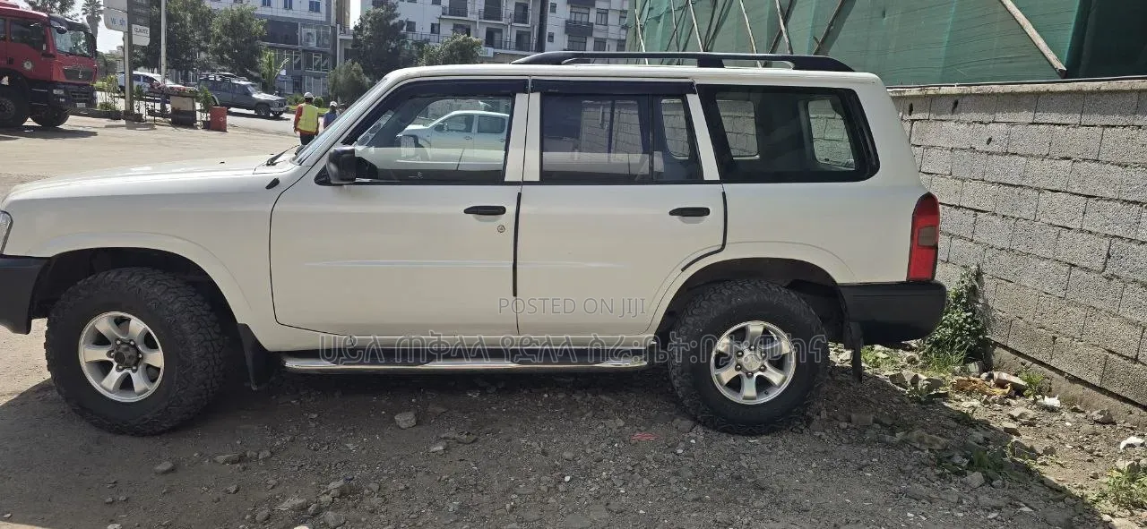 Nissan Patrol 2006 White