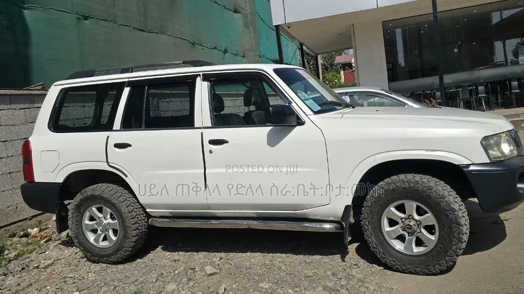 Nissan Patrol 2006 White